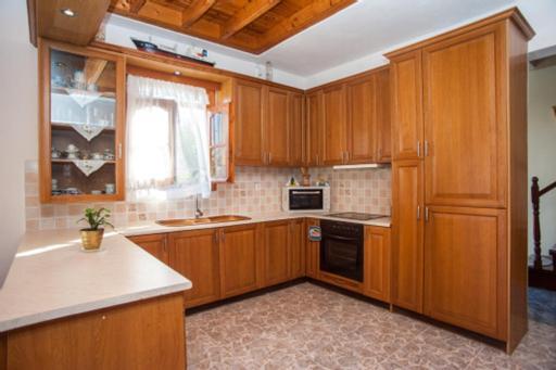 Вилла Fernanda'S Traditional 2 Floor House Порос Экстерьер фото