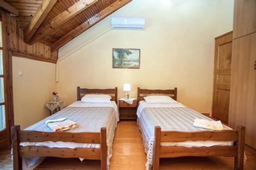 Вилла Fernanda'S Traditional 2 Floor House Порос Экстерьер фото